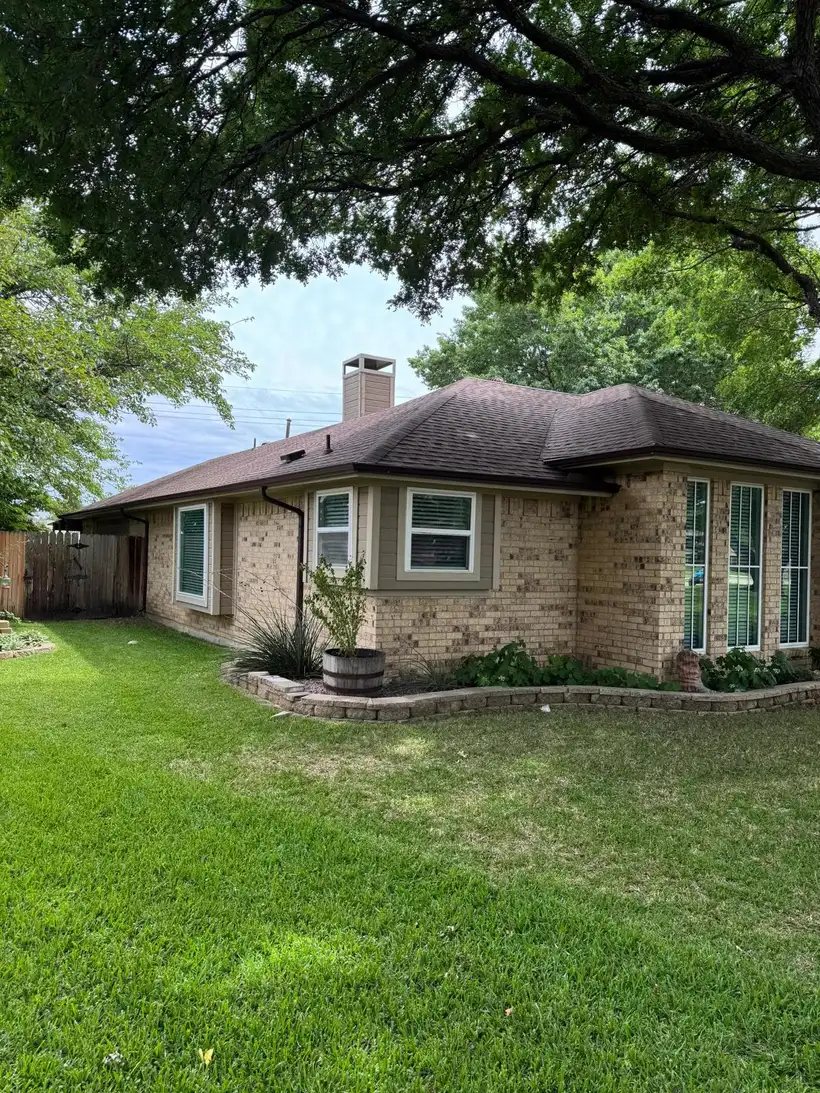 Gutter repair — clean watertight gutter run after repair in Dallas–Fort Worth